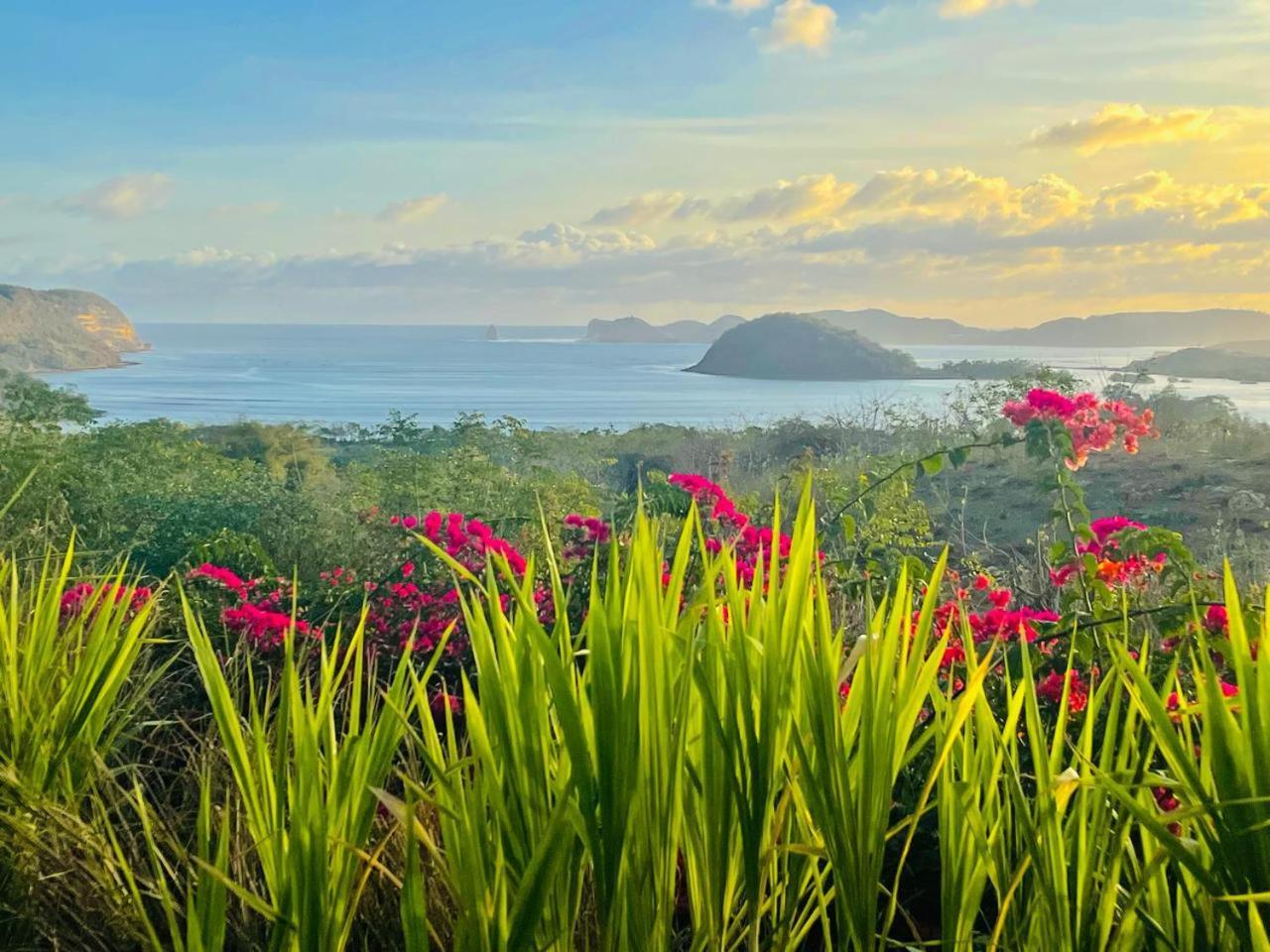 Lobster Bay Lombok Awang Exterior foto